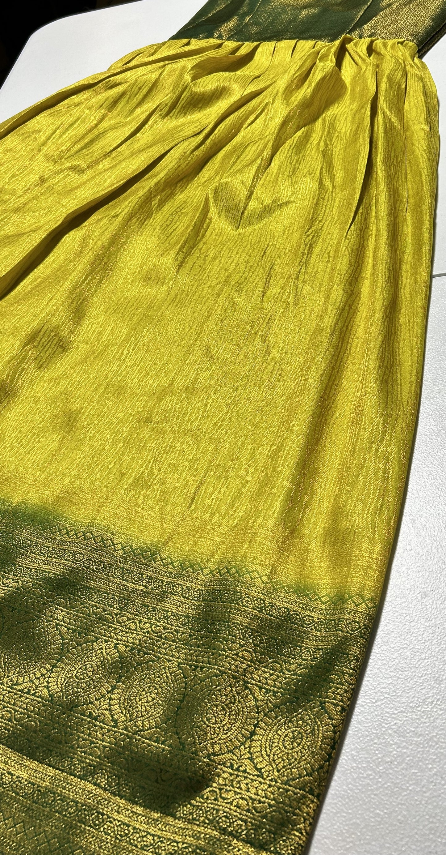 Soft silk gown (Green)